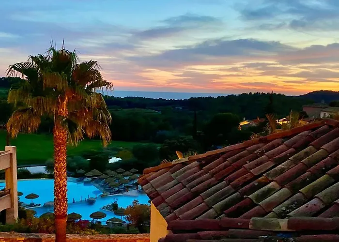 Hameau Des Amandiers-Vue Mer & Golf