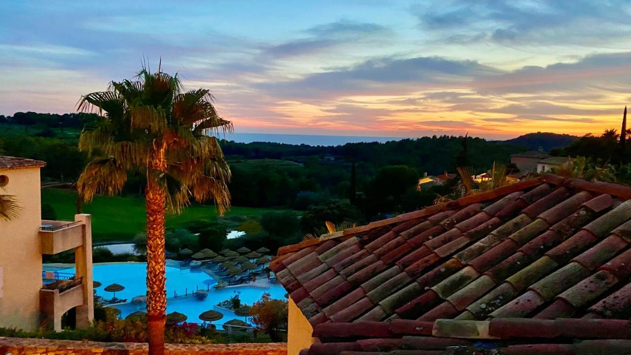 Hameau Des Amandiers-vue Mer&golf Appartement *
