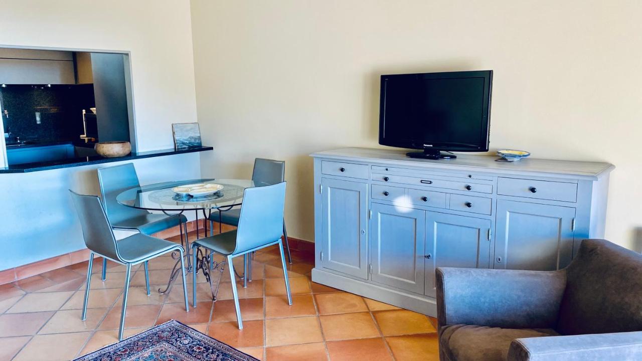 Hameau Des Amandiers-vue Mer&golf Appartement Saint-Cyr-sur-Mer